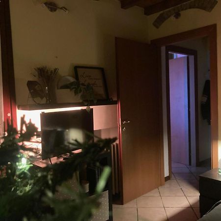 شقة Residenza Borgo 9 كولّيكْيو المظهر الخارجي الصورة