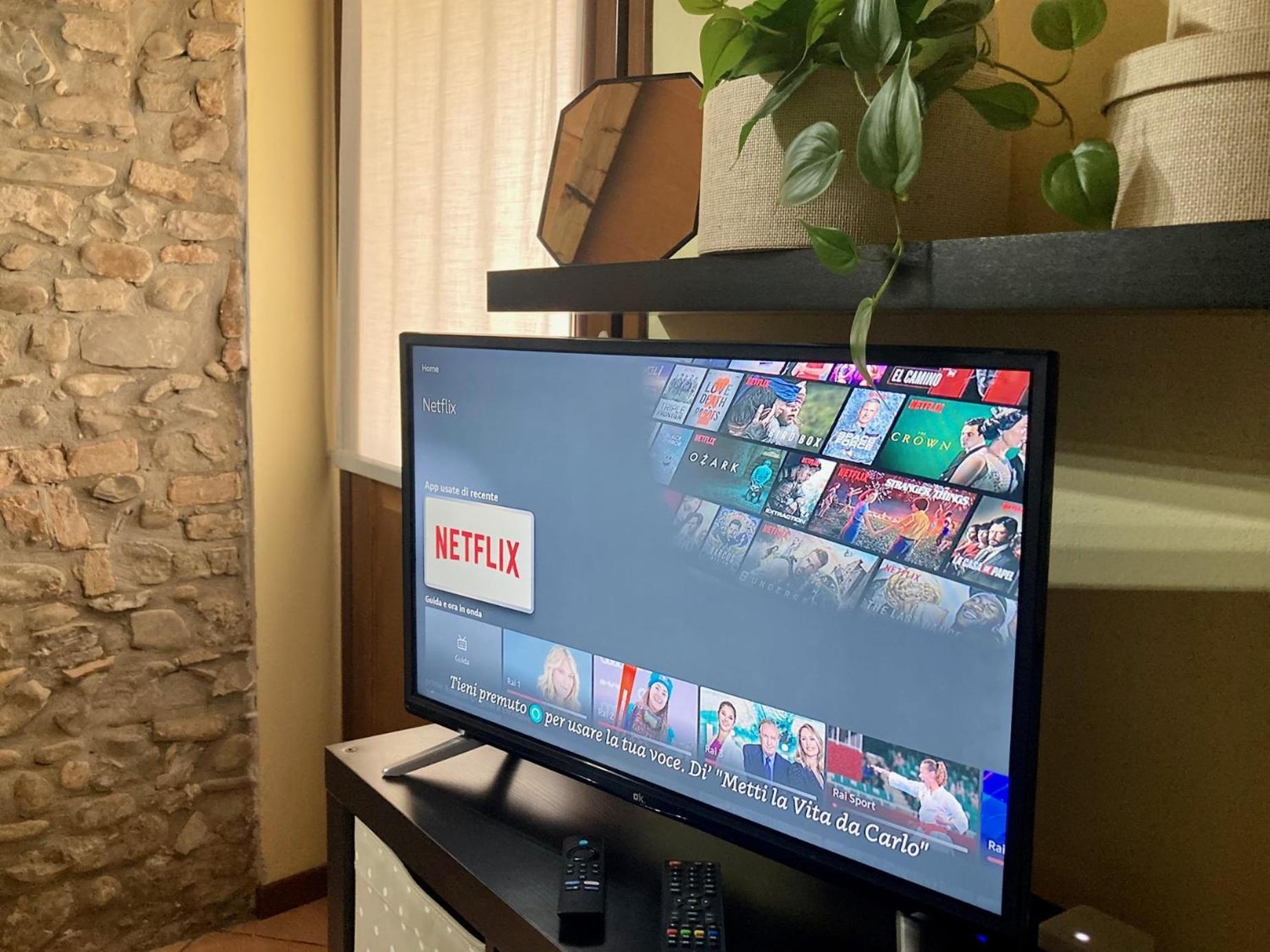 شقة Residenza Borgo 9 كولّيكْيو المظهر الخارجي الصورة