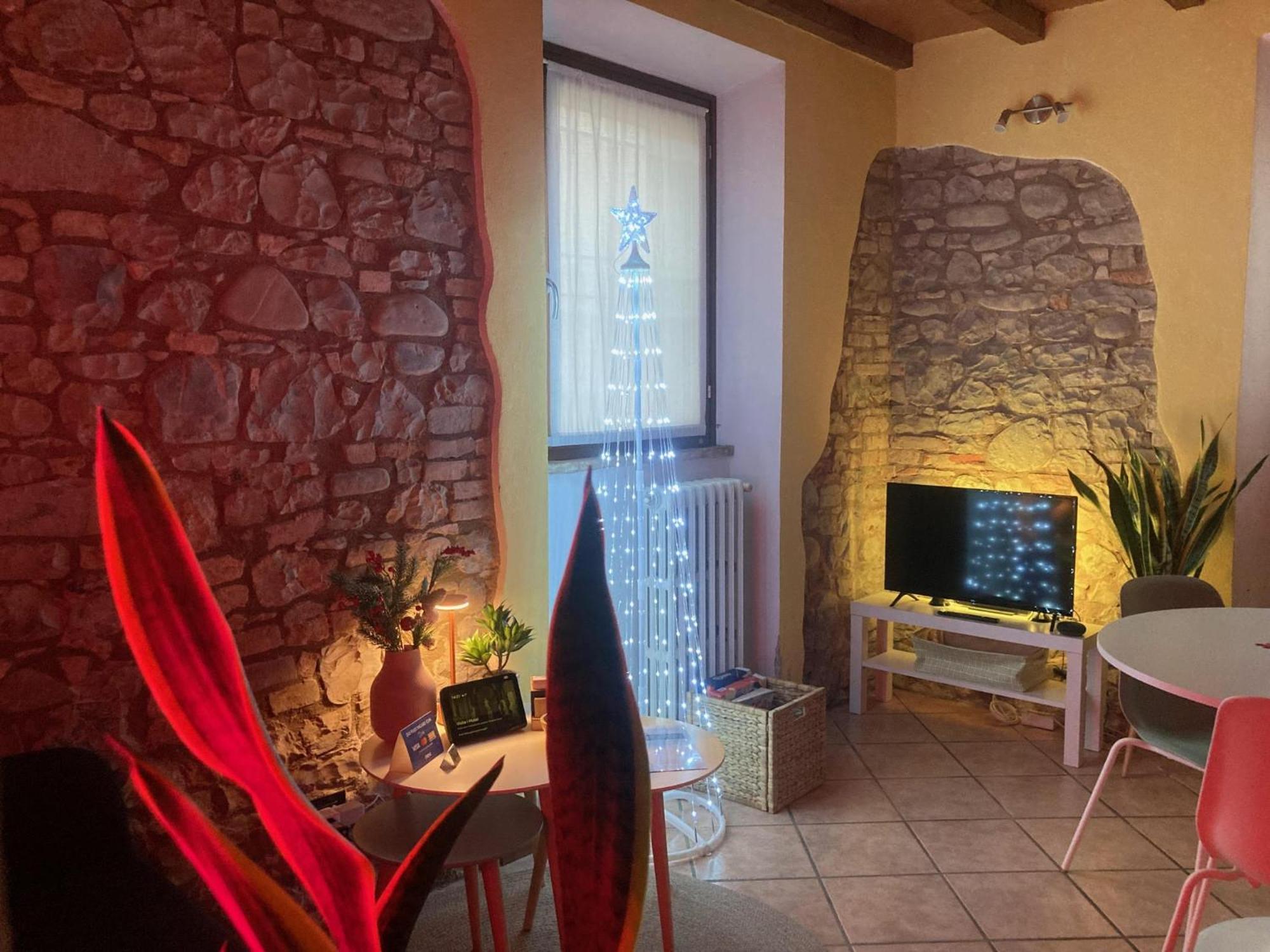 شقة Residenza Borgo 9 كولّيكْيو المظهر الخارجي الصورة